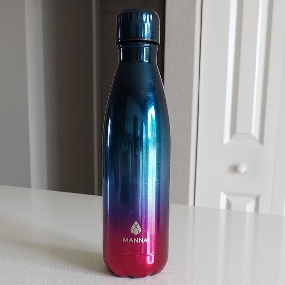 Manna 17 oz Double Wall Stainless Steel Red/Blue Ombre Water Bottle - Picture 3 of 12